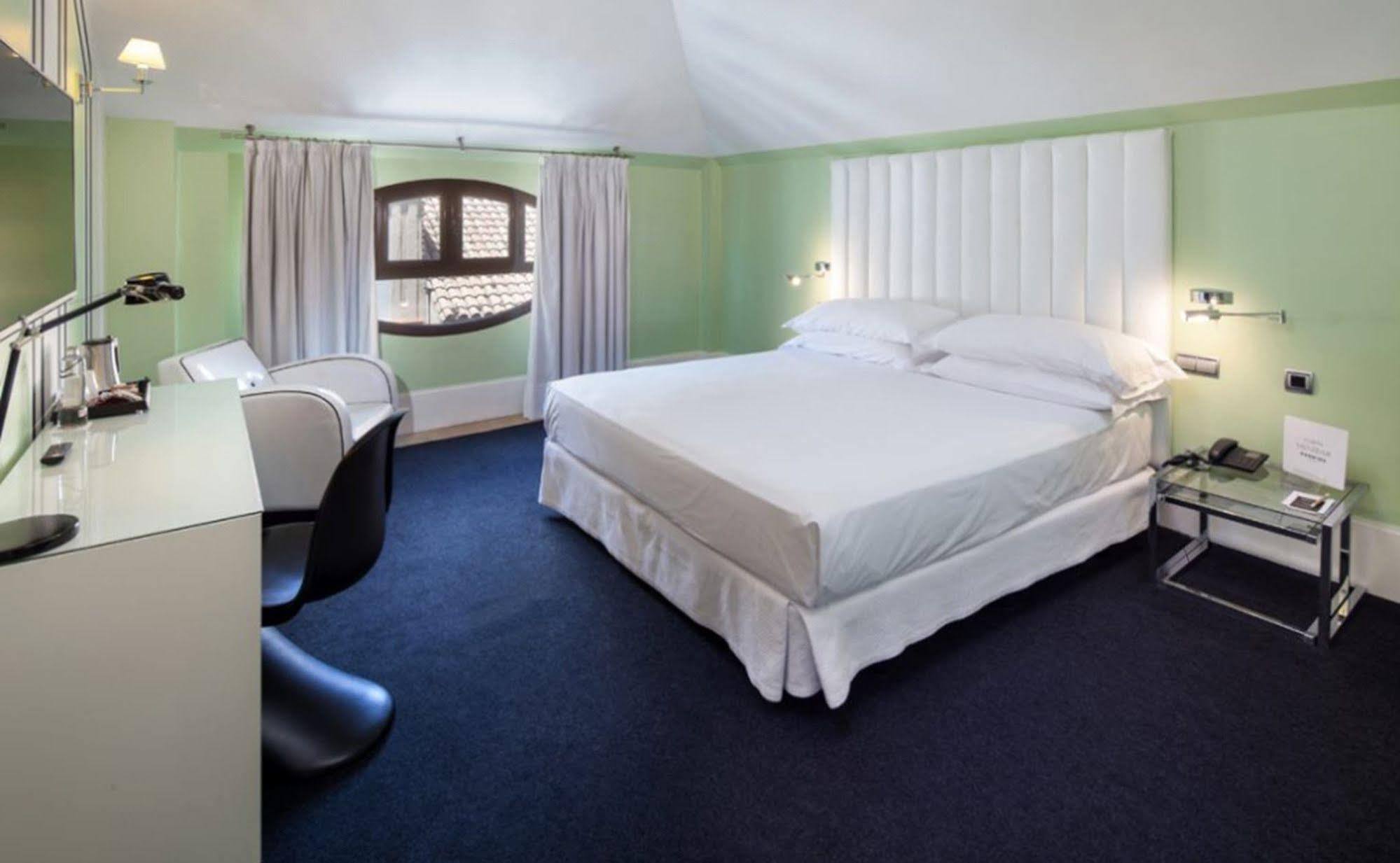 Mariposa Hotel Малага Экстерьер фото